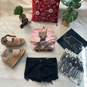 Burberry Carrick Kaleidoscope Oversize Graphic Tee